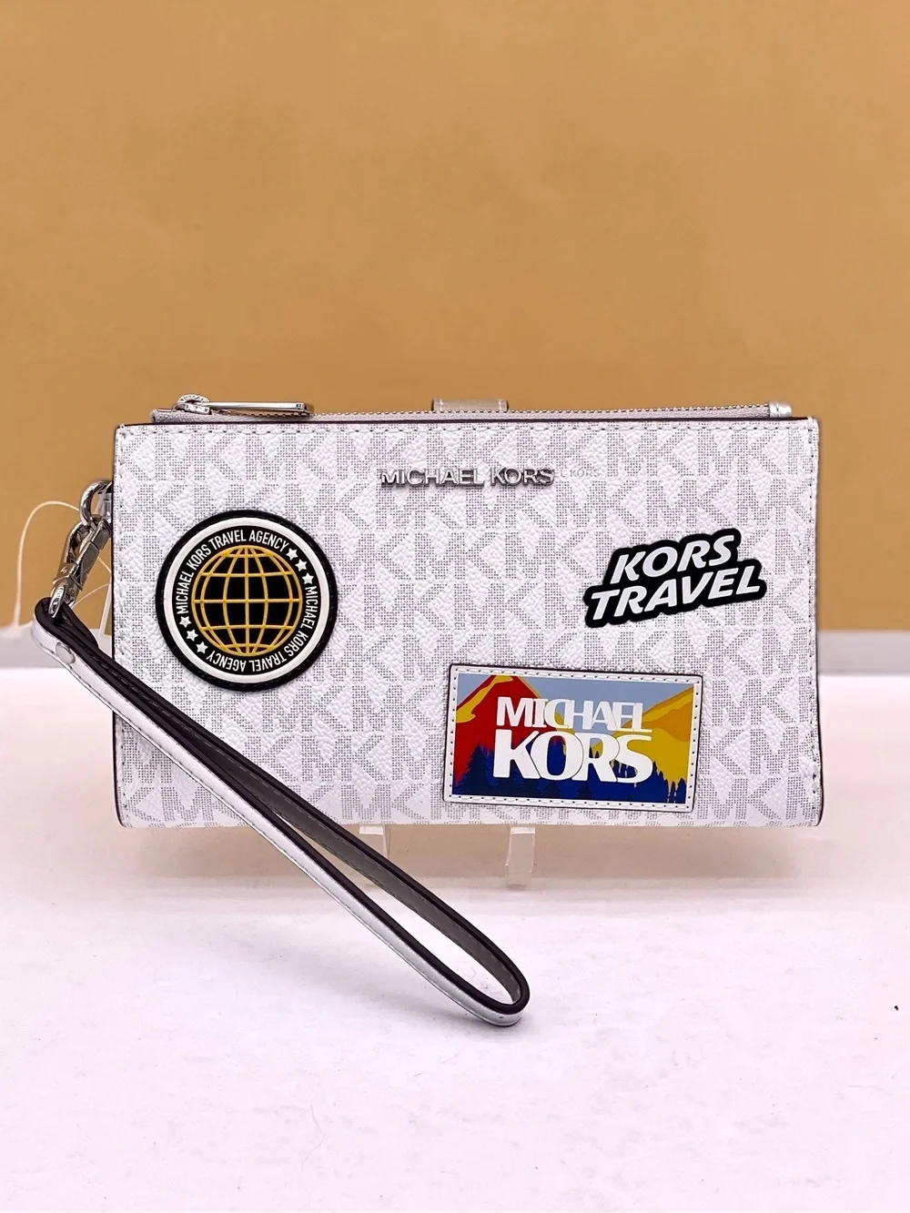 Michael Kors compact michael